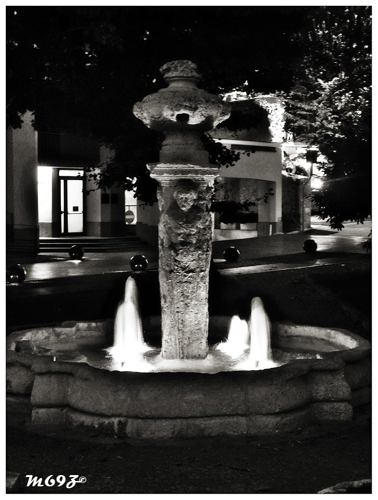 Fontana in notturna...