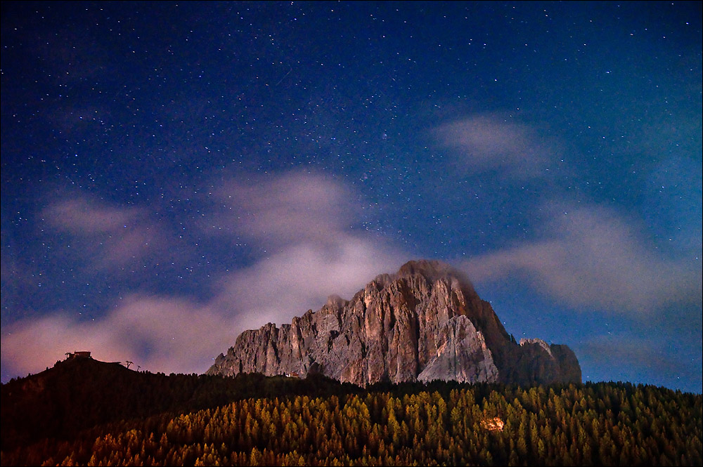Sassolungo alla luce lunare