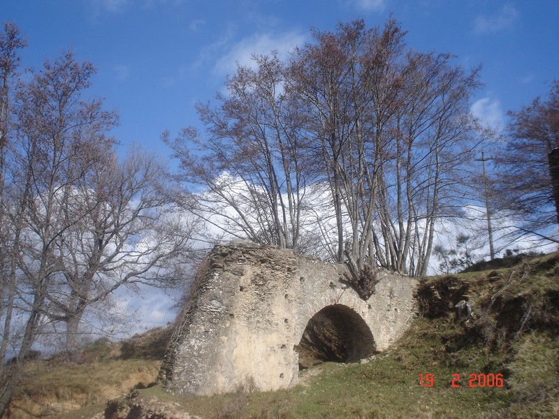 arco  vecchio  mulino  aprigliano  (  cs )