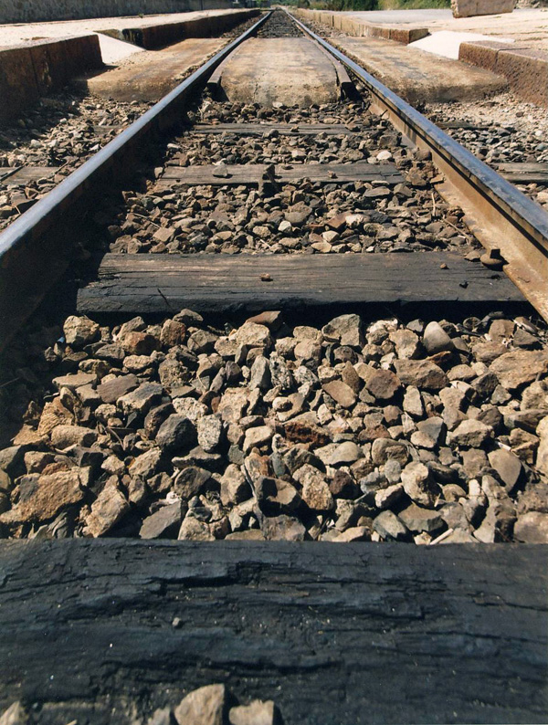 binari della stazione di Algajola (Corsica)