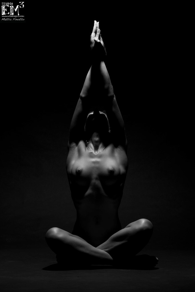 nude