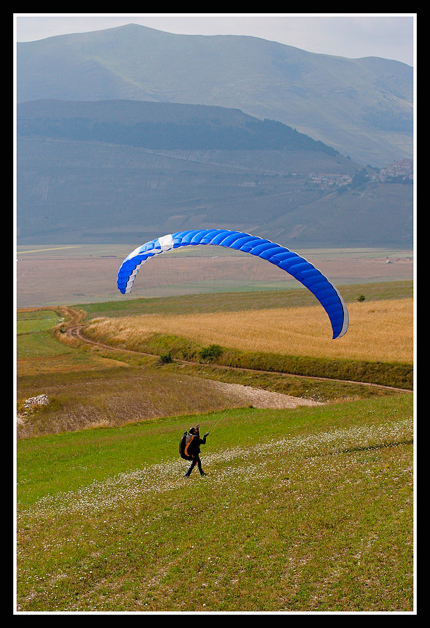 atterraggio a Castelluccio....