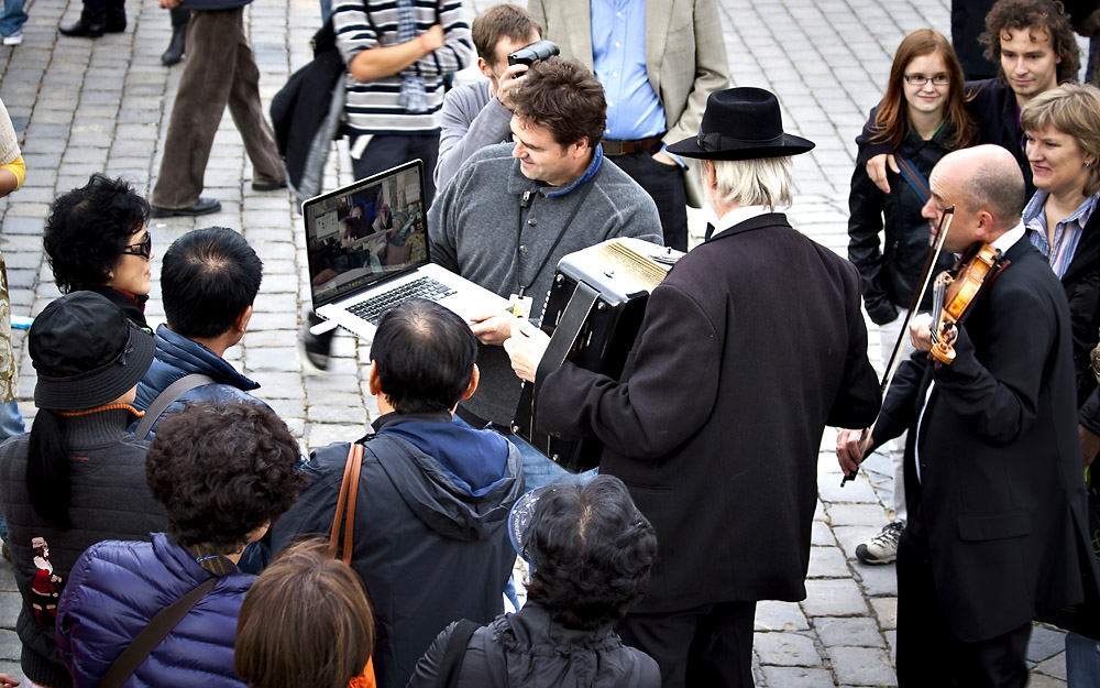 cosi vicino cosi lontano