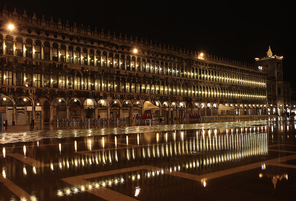 Riflessi di luce in Piazza San Marco