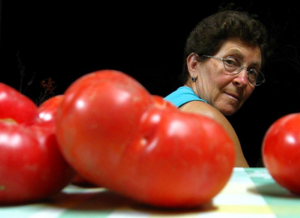 La mamma e i pomodori
