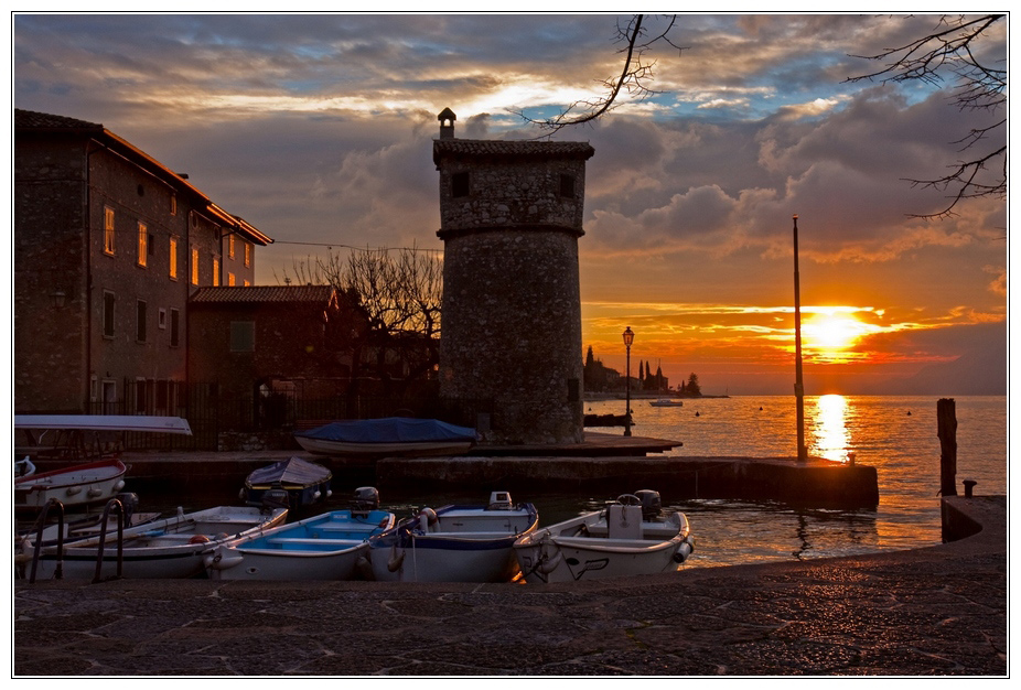 Cassone al tramonto.