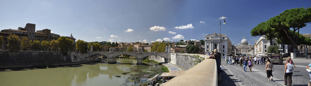Panoramica su S. Pietro e Ponte Vittorio Emanuele II