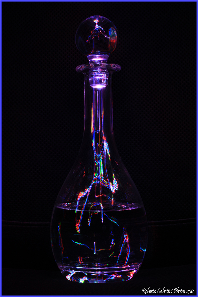 Glass and water - Light Painting -