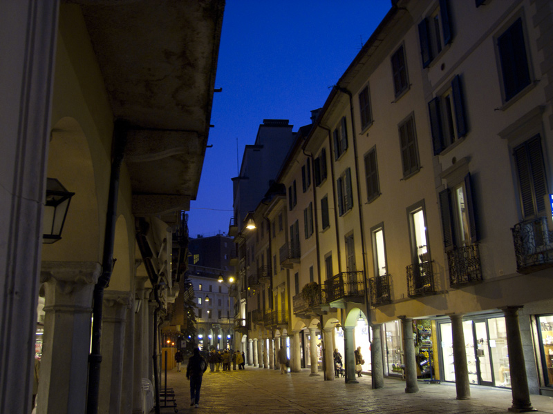 Il corso in un pomeriggio d'inverno