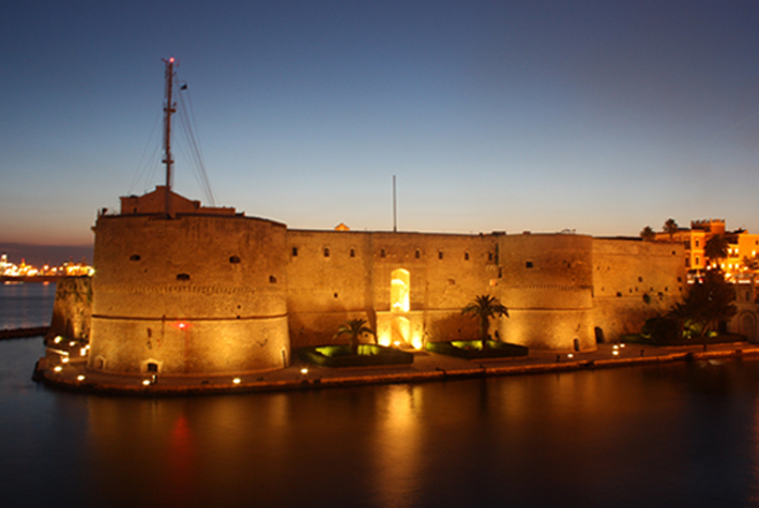 IL CASTELLO ARAGONESE