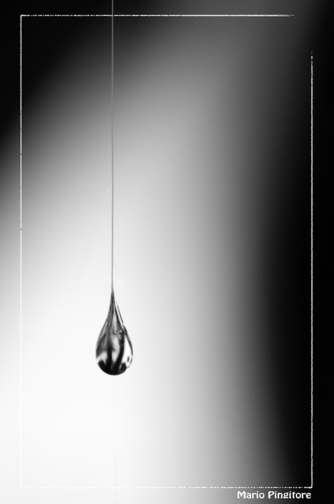 Goccia pendente verticale