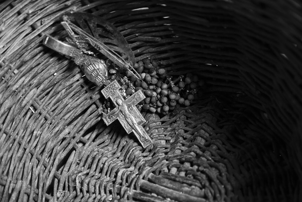 La croce, il cesto , il tempo