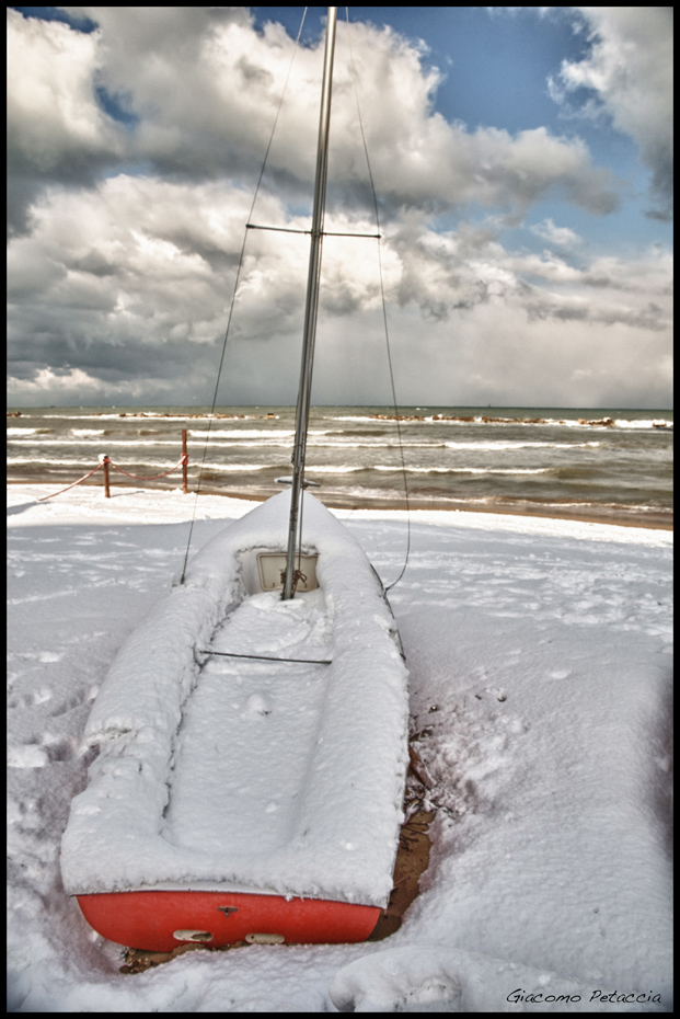 la barca innevata