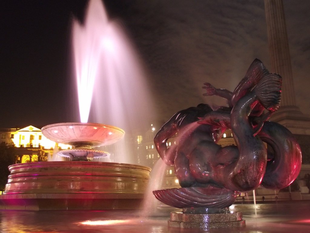 Trafalgar Square Night