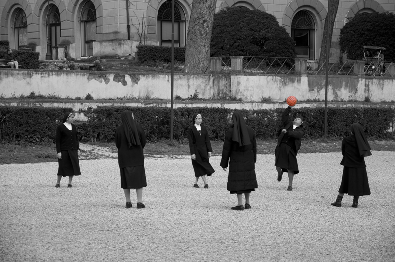 Super Santos Sisters