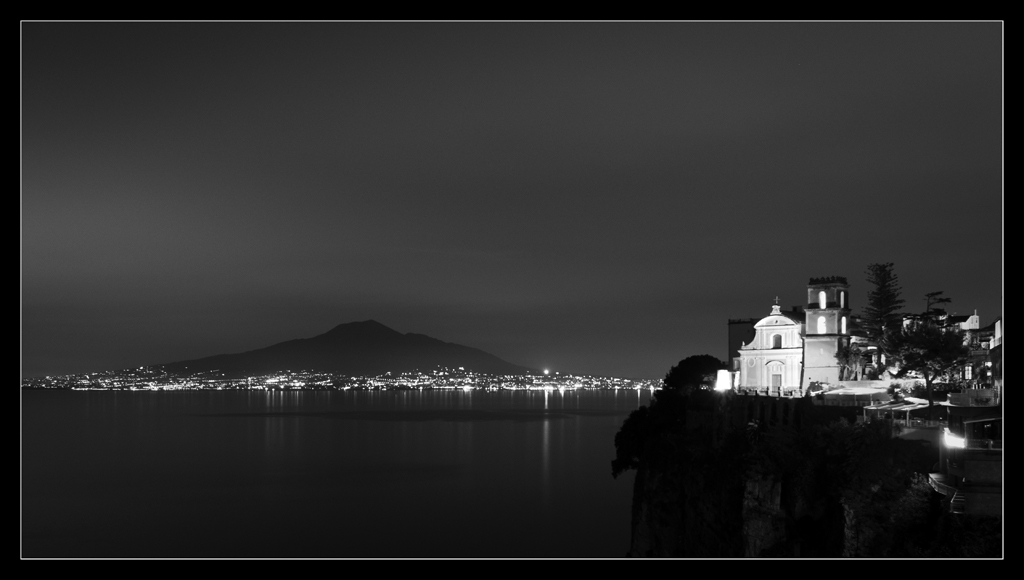 Vico Equense by night b/w