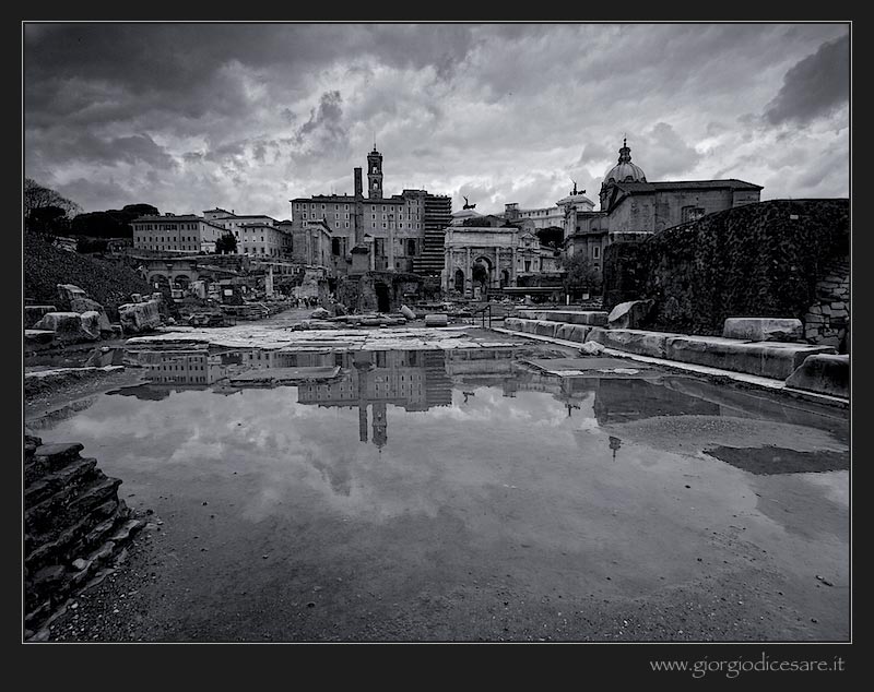 Foro Romano - riflessioni B&N 1