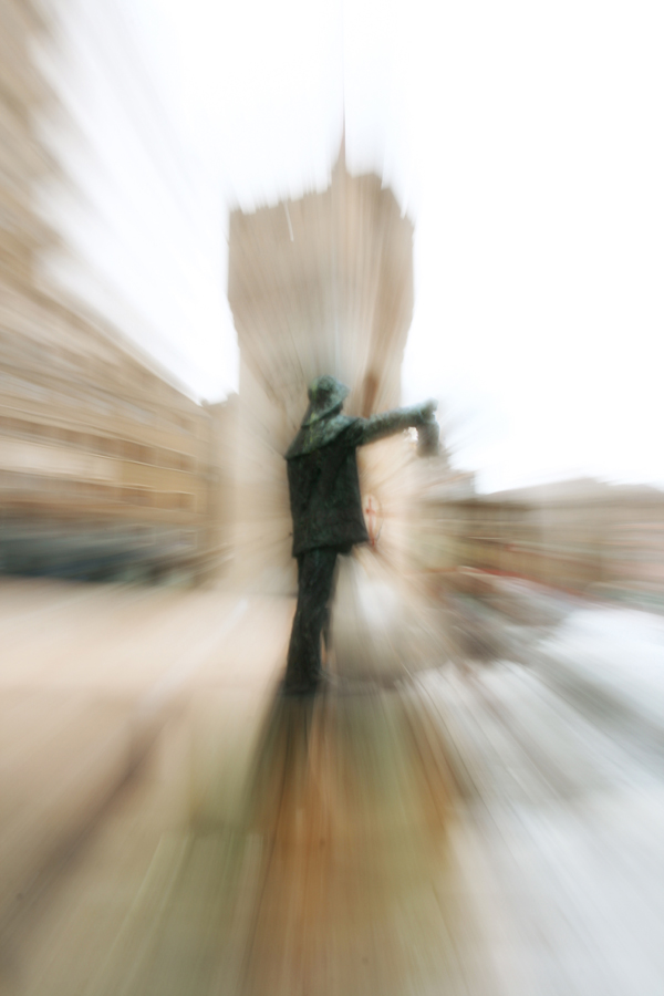 Il pescatore in darsena