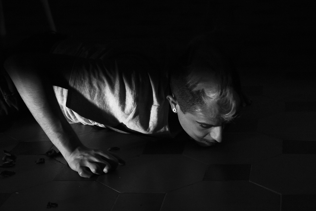 La vita ti ha buttato a terra