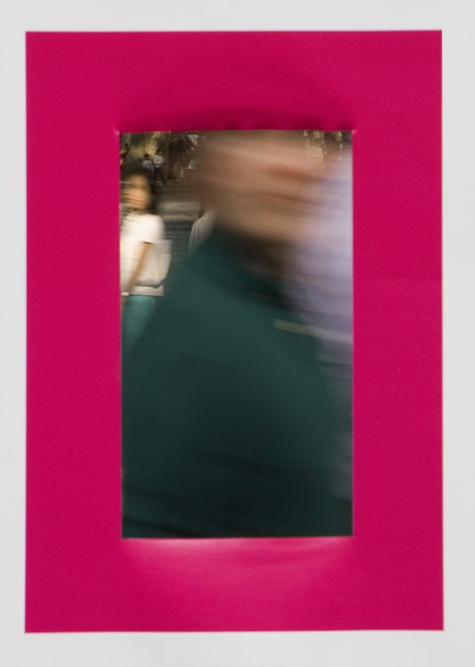 Appeso a uno specchio