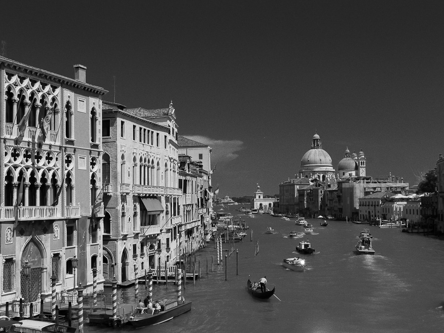 Venice b&w