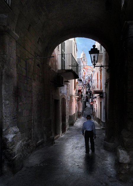 Vieste 2011 .Scorcio da via Domenico Arcaroli