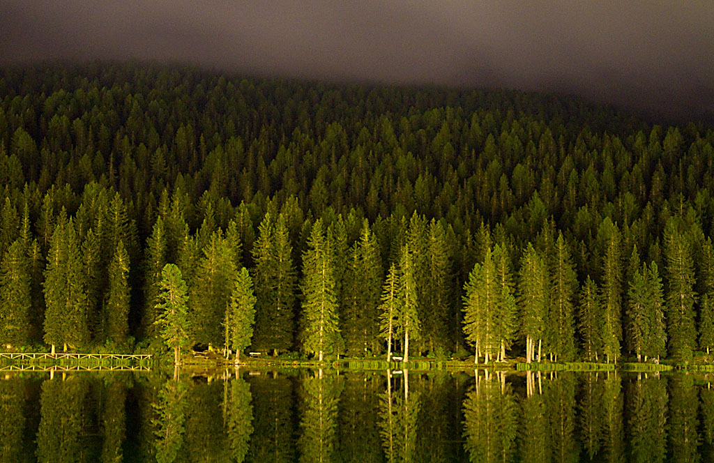Lago di Misurina in notturna