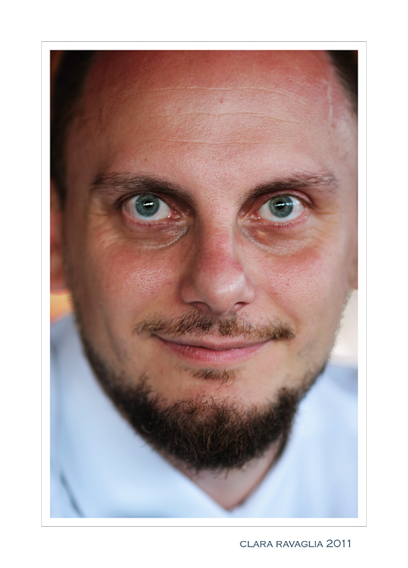 A me gli occhi... please