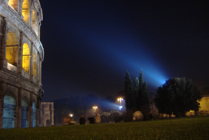 La luce sul Colosseo