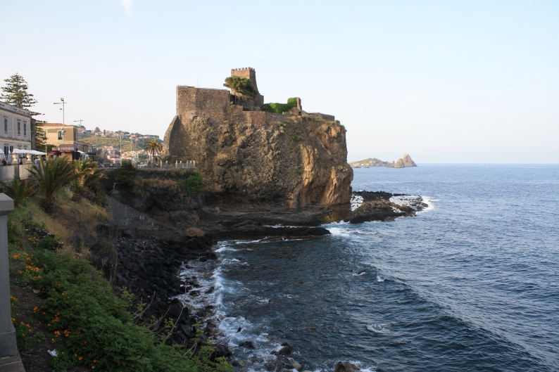 Aci Castello