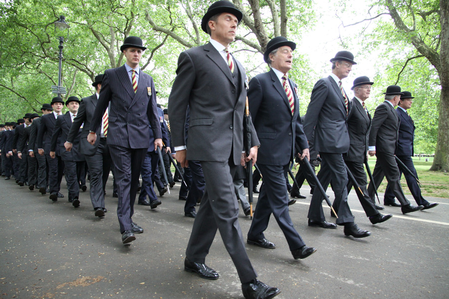 gli uomini... con la bombetta