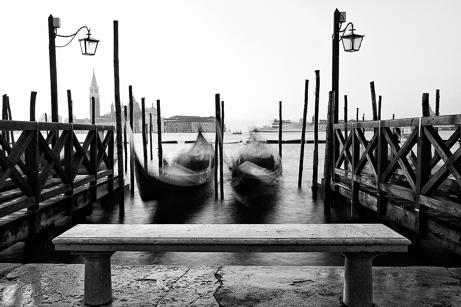 b/w in classico veneziano