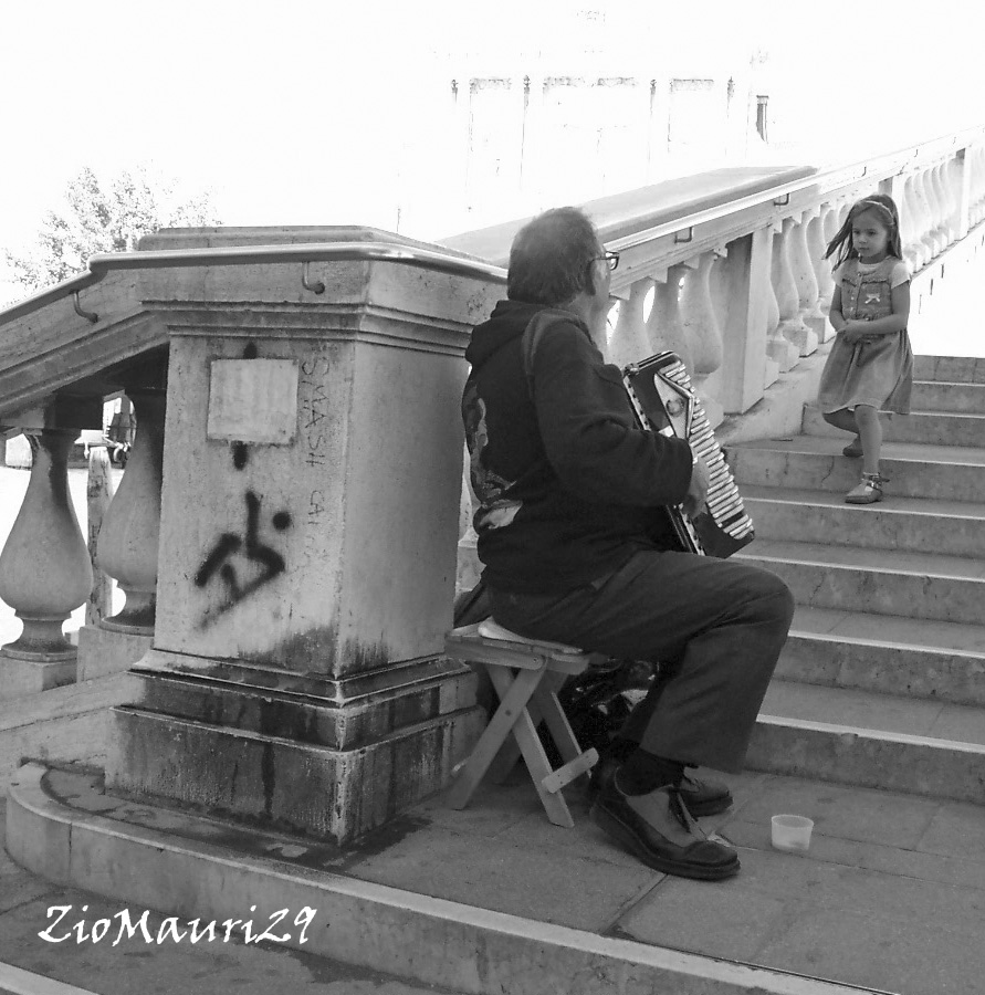 ..Suonatore Di Strada..