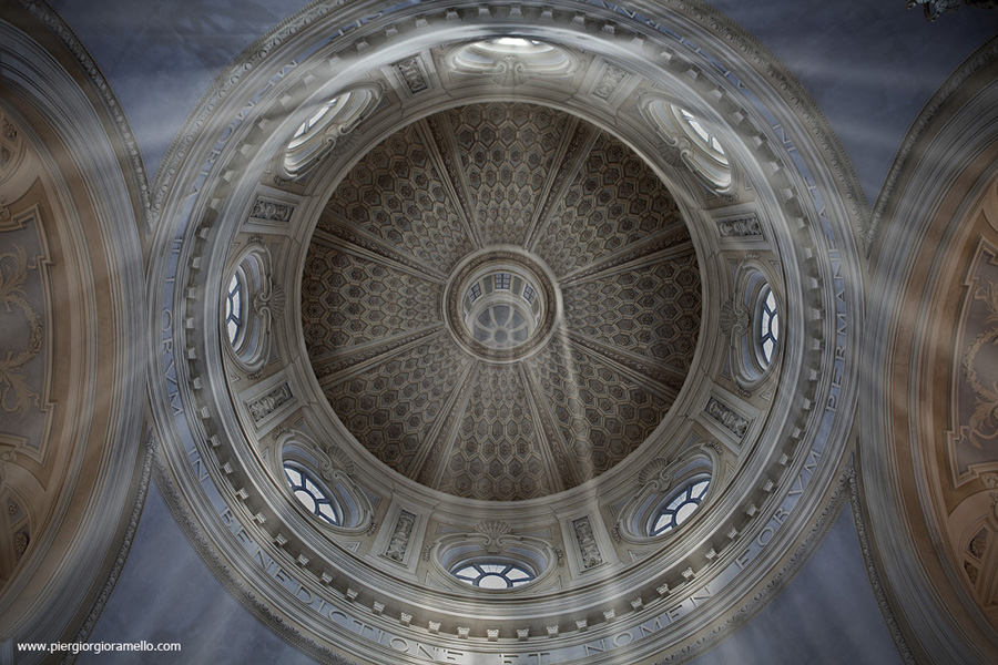 La chiesa privata del RE