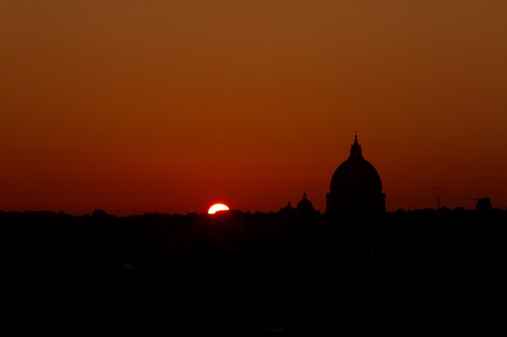 Profilo San Pietro tramonto