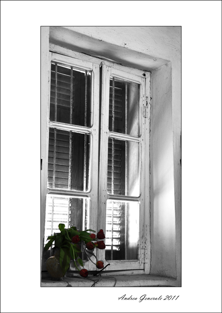 Tocco di colore su finestra retr�