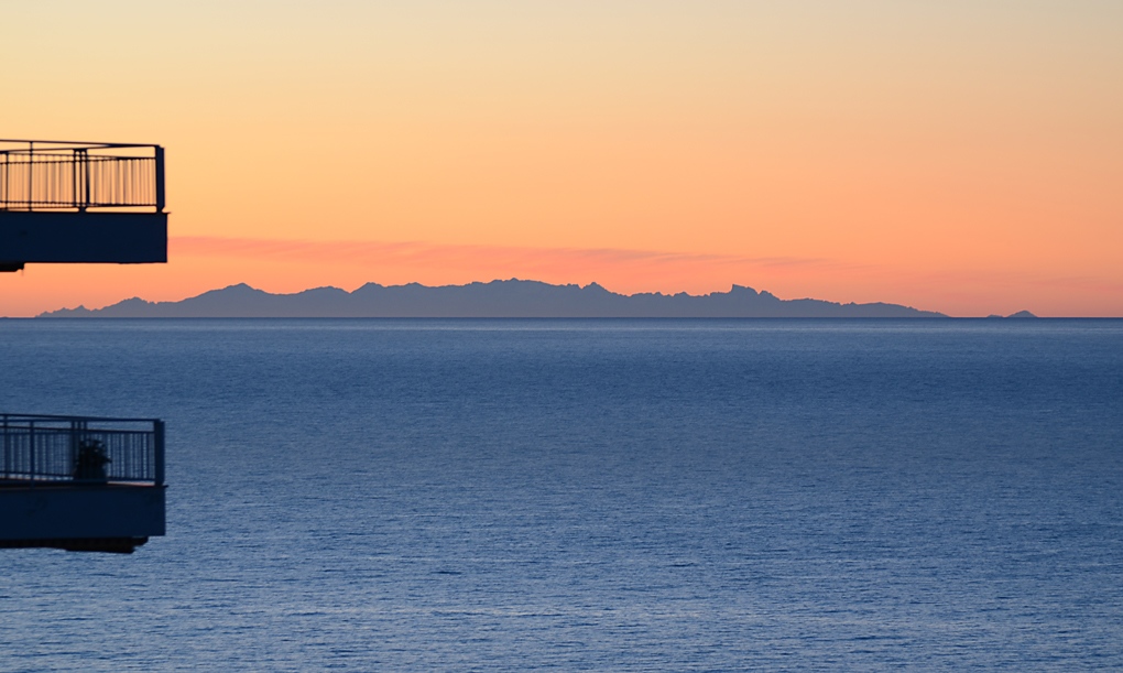 Corsica vista da Ospedaletti (IM)