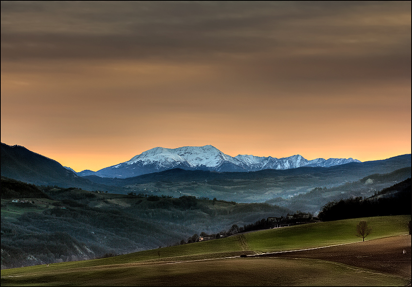 Un caldo tramonto invernale