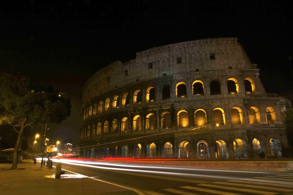 Colosseo di notte