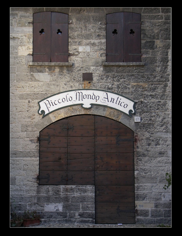 Piccolo mondo antico...