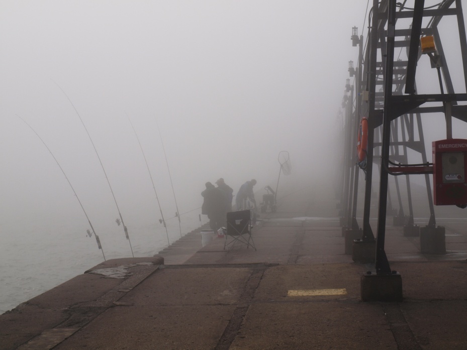 Nebbia al lago - pescatori