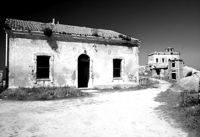 PER IL FARO DI CAPO TESTA