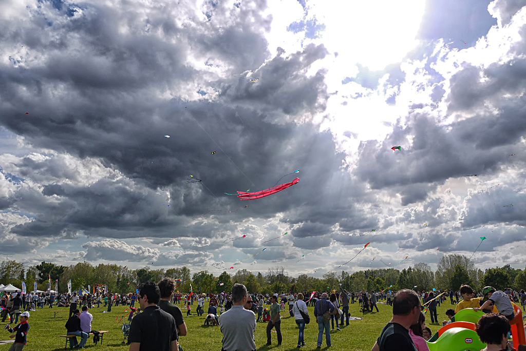 Aquiloni 'controluce'