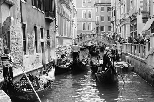 Traffico nel canale