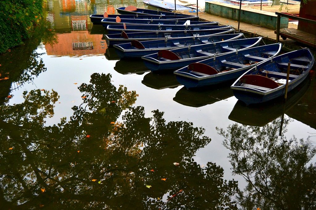 Barchette sul fiume Cam
