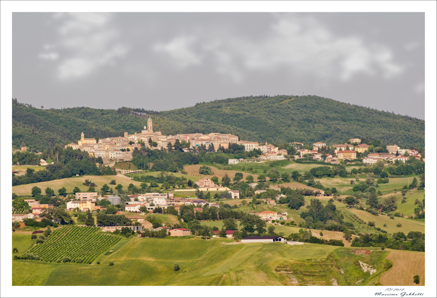 Cartolina da Apiro (MC)