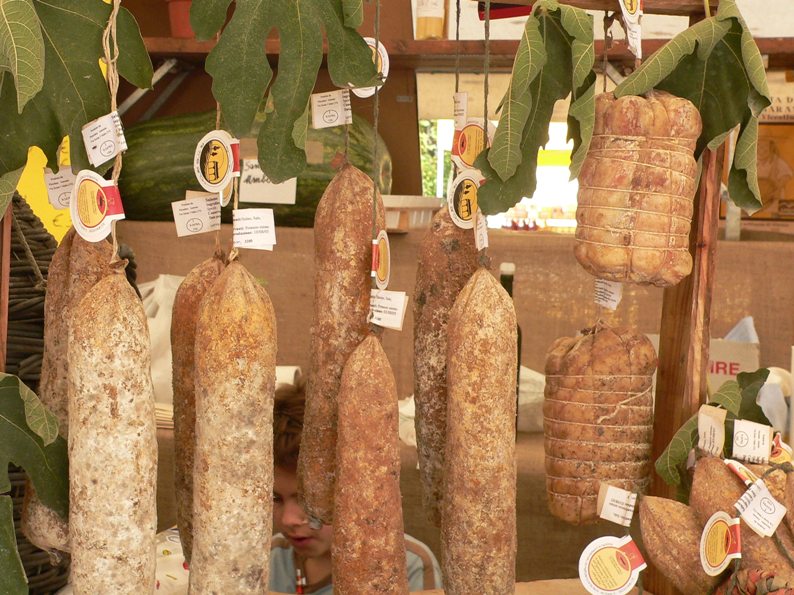 sospesi ad un filo...