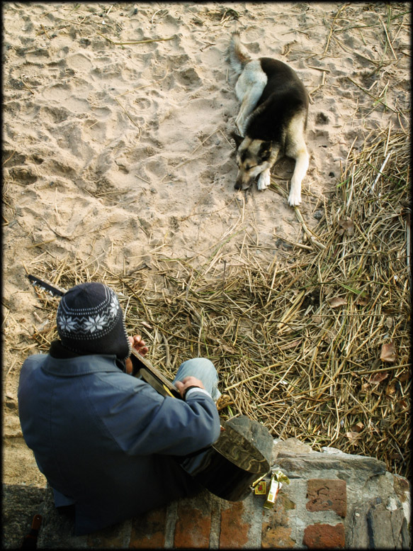 Chitarrista sulla spiaggia