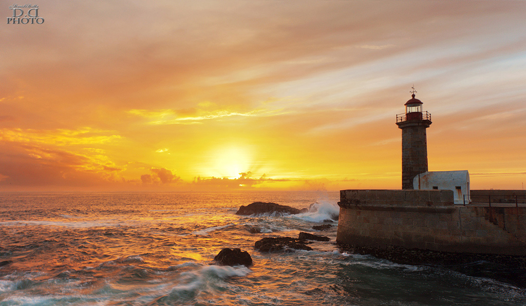 Sunset at Farol da Foz do Douro
