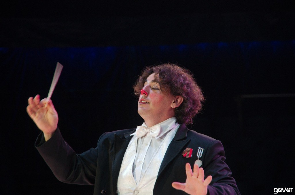 circo r. martni donna orfei 5